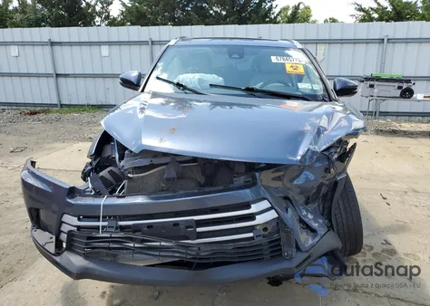 2018 Toyota Highlander Se из США, поврежденный, VIN 5TDJZRFH6JS857546